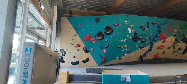 Beoordelingen van Black Box Boulder Kortrijk in Moeskroen - Sportschool
