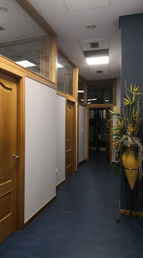 Clínica Fisioterapia y Osteopatía MIGUEL NIETO Gallery - Spain