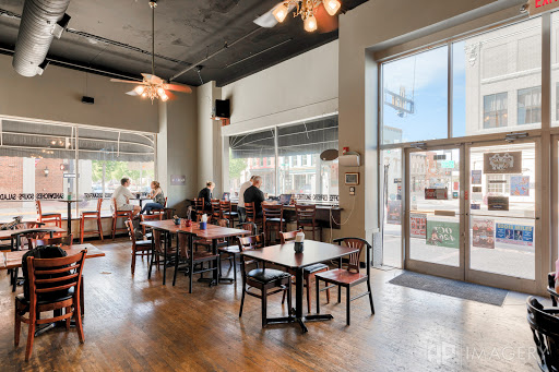 The Hub Coffee House & Cafe Logo