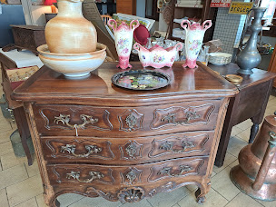 Photo n°11 de Brocante Thoraval à Le Buisson-de-Cadouin (Magasin d'antiquités)