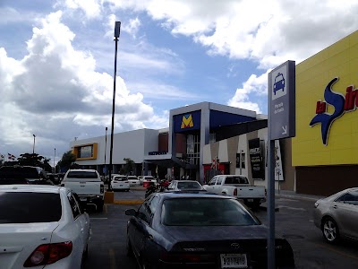 Photos of Parqueo Superficie de Multiplaza La Romana