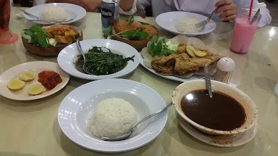 Photos of AYAM PENYET RIA Perintis