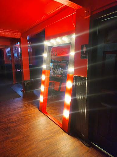 The Red Room - Thumbnail