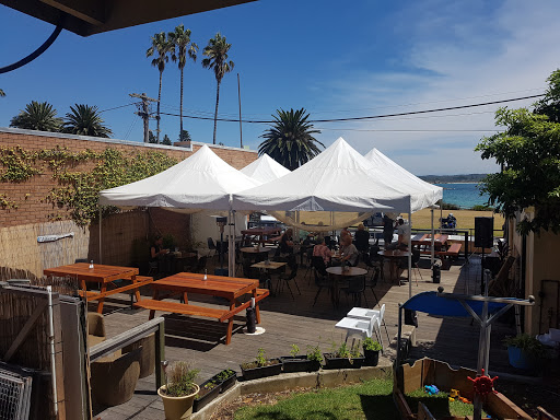 Bermi's Beachside Cafe