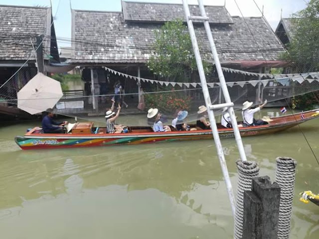 Floating Market Bangkok Tour