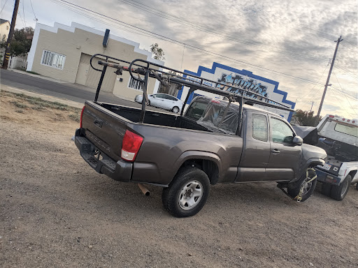 Juanito's Auto Body - Thumbnail