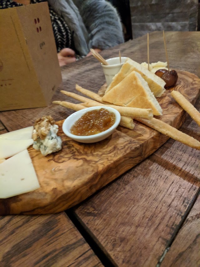 Veeno - The Italian Wine Café