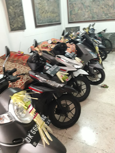 Gede scooter rental ubud.