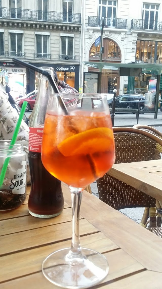 Le Café Jaune