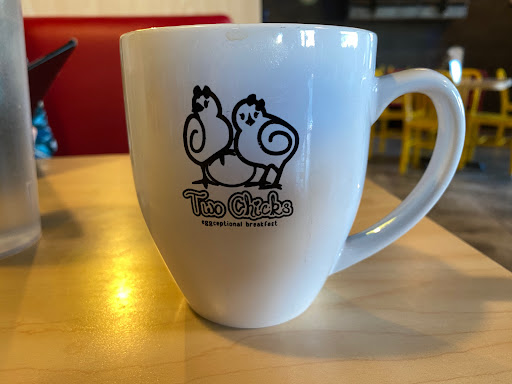 Two Chicks - Visual
