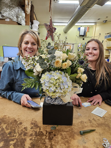 Woodland Floral and Gifts LLC - Thumbnail