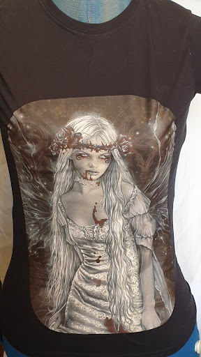 Sandy's T-shirt Emporium - Thumbnail