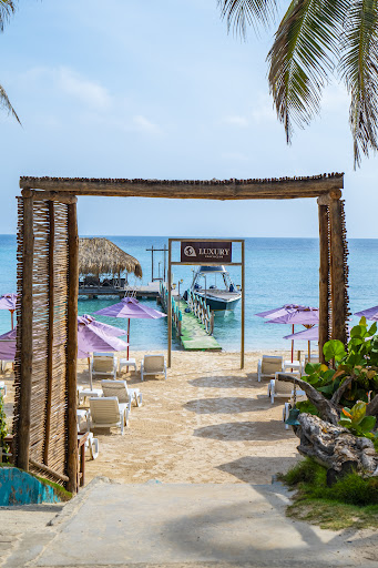 LUXURY Beach Club Islas del Rosario