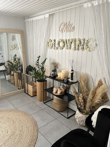 Mlle Glowing: Spécialisée traitement soin visage dermo-esthétique