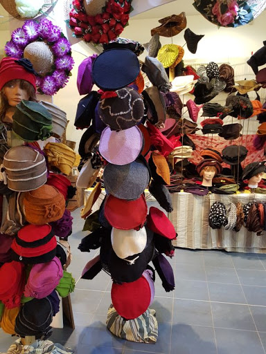 Georges Leta Chapeaux - Thumbnail