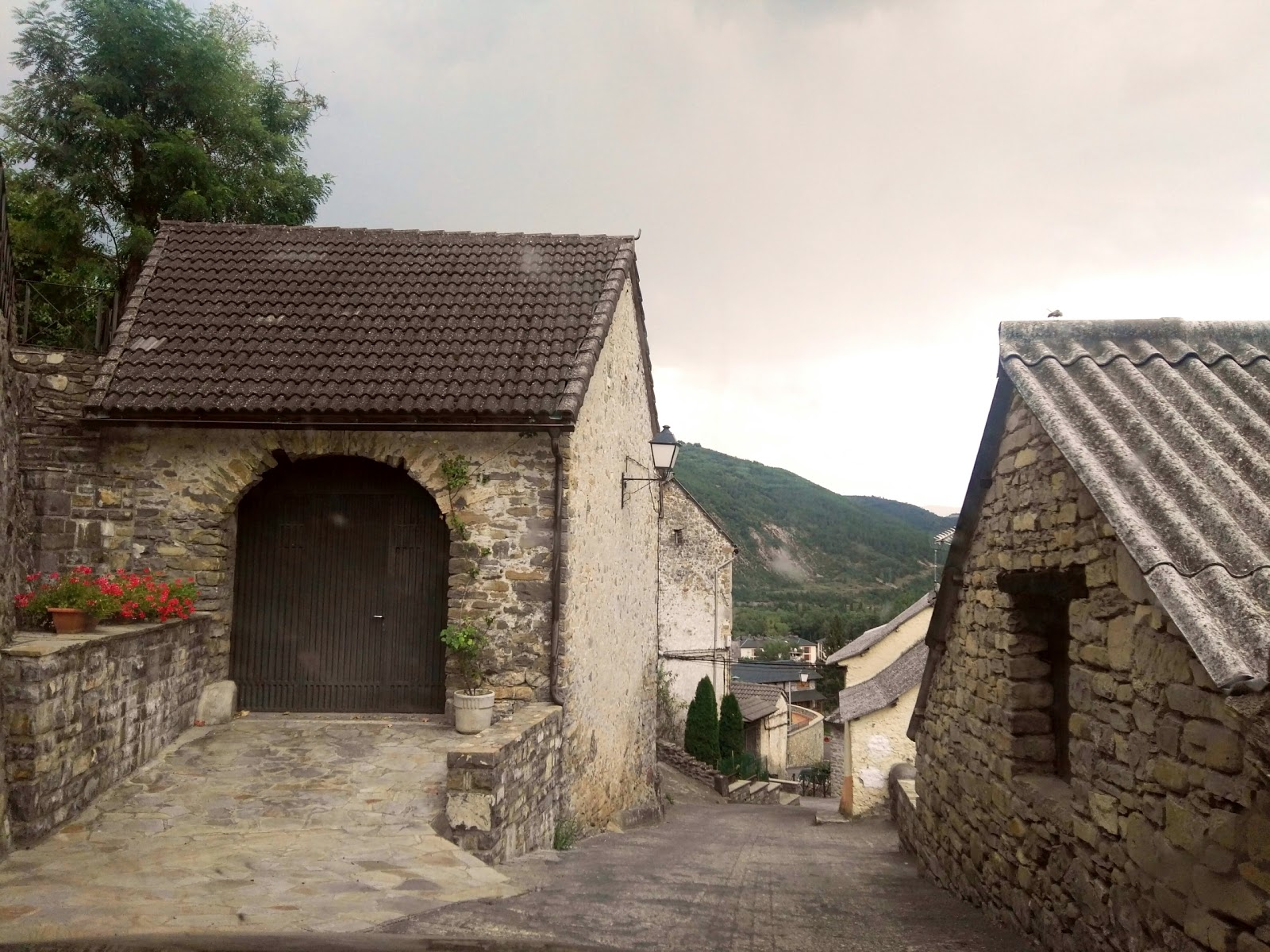 Castiello de Jaca (Huesca): Qué ver y dónde dormir