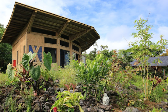 Kalani Oceanside Retreat Center by null