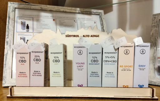 Sara's Weed Gallery - Italy