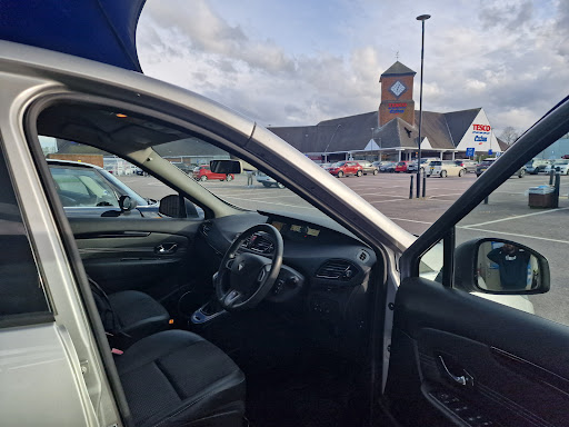 Waves Hand Car Wash Hatfield - Thumbnail