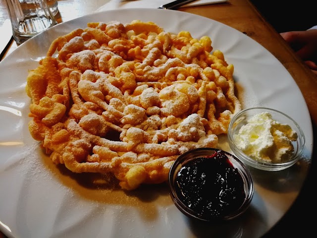 Jora Mountain Dining