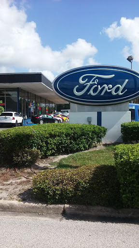 Peacock Ford - Visual