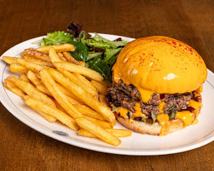 Photo n°41 de Au Bureau - Pub et Brasserie Boulogne-Billancourt à Boulogne-Billancourt (Bar sportif)