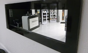 Photo n°15 de Carré-Rouge à Mérignac (Salon de coiffure)