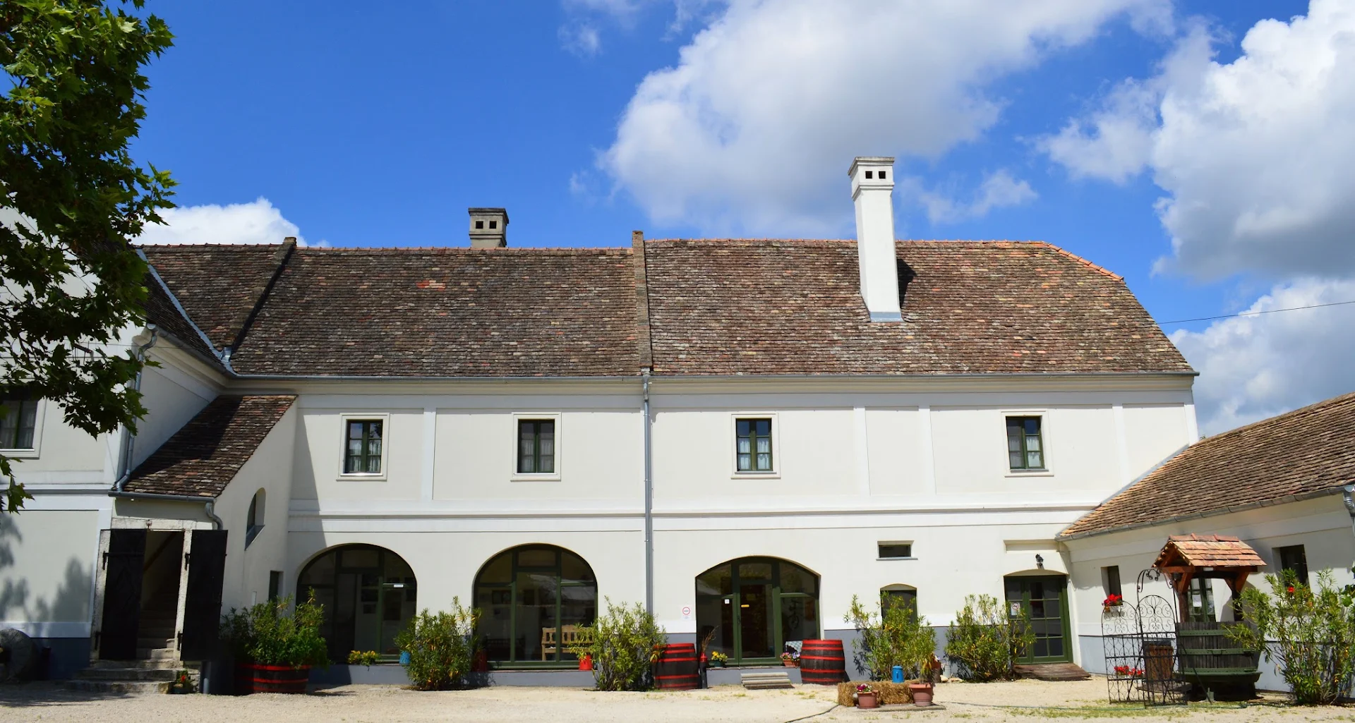 Edvy Mill Inn Baroque manor-house, accommodation