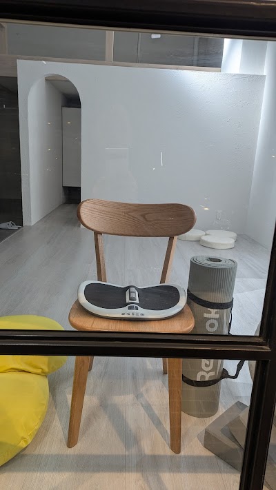 FEMYELL（フェムエール）