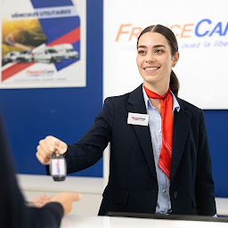 Photo n°6 de France Cars - Location utilitaire et voiture Paris 13 à Paris (Agence de location de poids lourds)