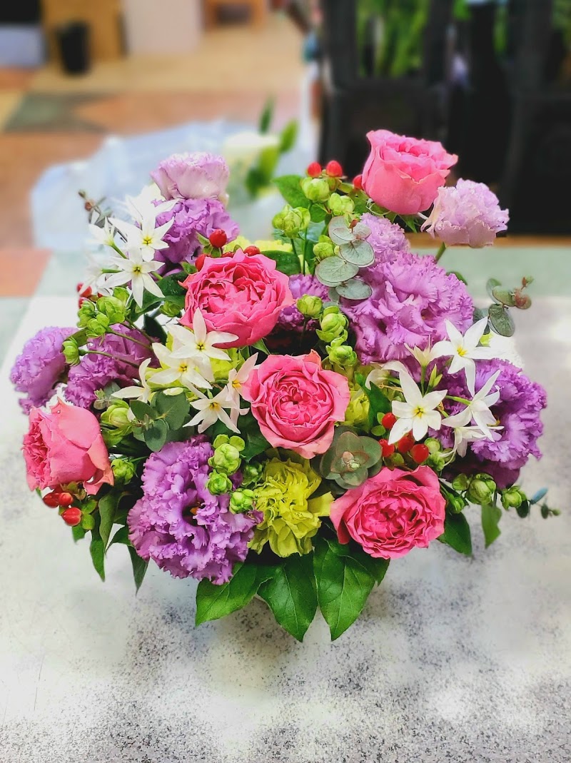 有限会社花と緑の花甚イオンタウン新西方店