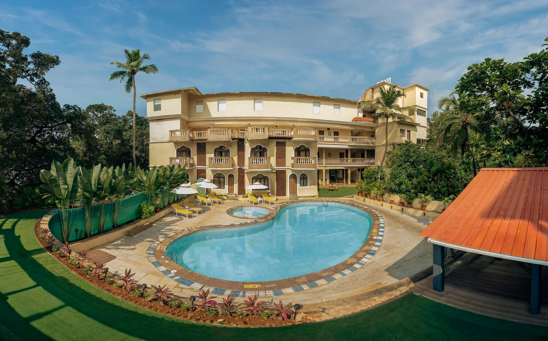 Rega Hotel & Resort Candolim Goa