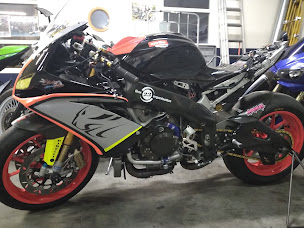 Photo n°9 de SARL RS Performances à Saint-Georges-des-Coteaux (Magasin de motos)