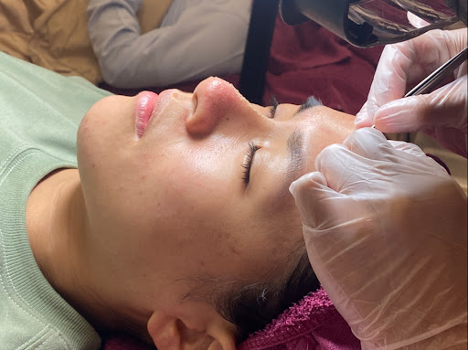 EMBELLISH face care 依比麗評價、營業時間、服務項目、價格 - 專業無痛清粉刺與臉部護理