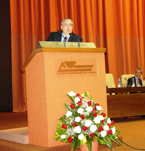 Oftalmólogo Dr. Armando Capote