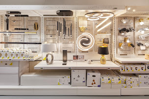 Photo n°4 de Mr.Bricolage Versailles à Versailles (Magasin d'outillage)