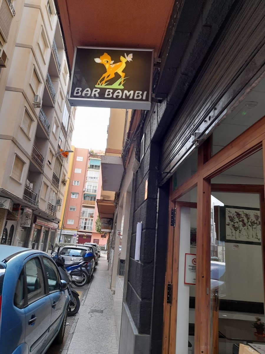 Bambi Cafe & Bar — photo 1