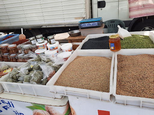 Mercato Settimanale Del Giovedì Cibo, Accessori Abbigliamento"Licata Sicilia - Thumbnail