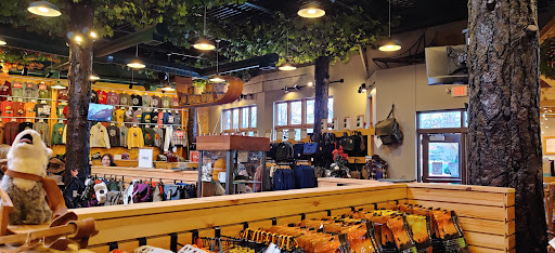 Duluth Pack Store - Thumbnail