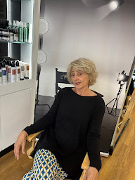 Photo n°7 de DESSANGE - Paris 16 La Pompe à Paris (Institut de beauté)