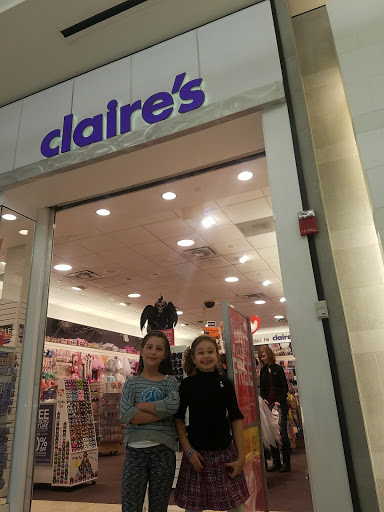 Claire's - Visual