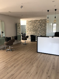 Photo n°6 de L Atelier de Sylvie à Labouheyre (Salon de coiffure)
