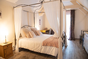 Photo n°27 de Le Moulin du Porteil - Chambres d'hôtes - Gîtes- restaurant à Campagne (Restaurant)