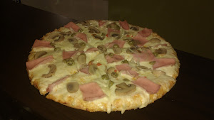 Totos Pizza 4