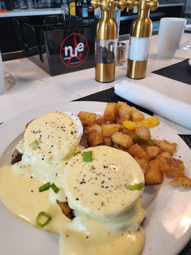 Ed's Bistro - Visual