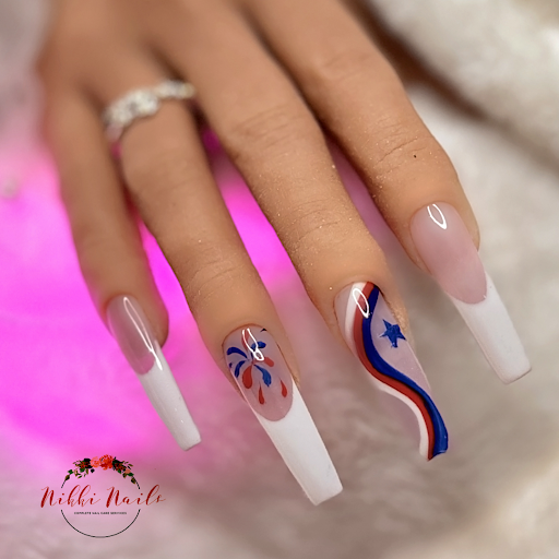 Nikki Nails - Visual