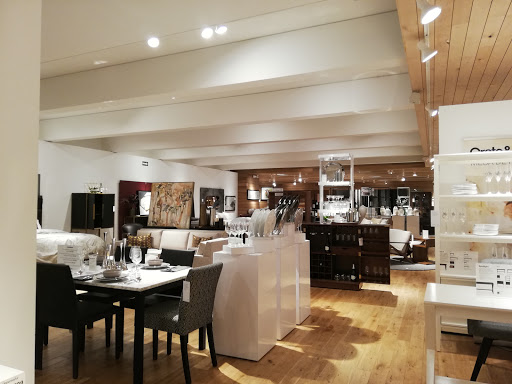 Crate and Barrel - Monterrey - Thumbnail