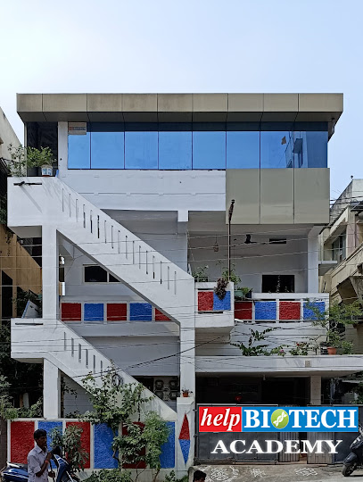 helpBIOTECH Academy
