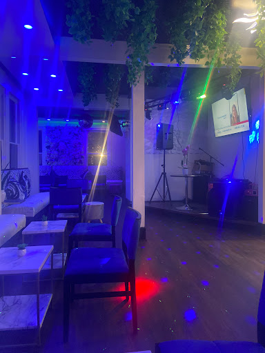 Hookah Buzz Lounge - Thumbnail