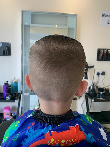 Aabid's Professional Cuts - Thumbnail